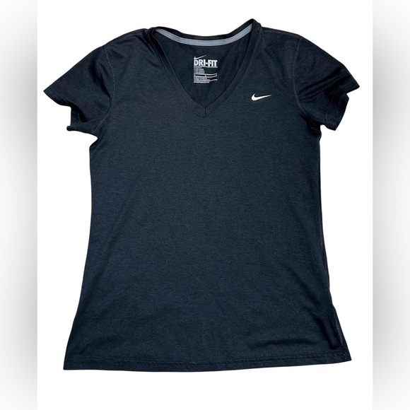 Nike Pro Dri Fit Women’s Shirt Bundle Size Medium - Picture 4 of 5